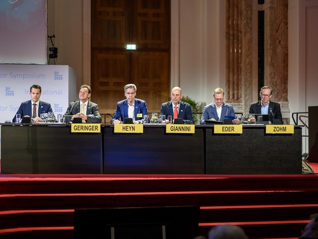 Bild 2 von 23 – Album Mediendatenbank