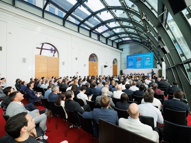 Image 18 of 22 – Gallery Mediendatenbank